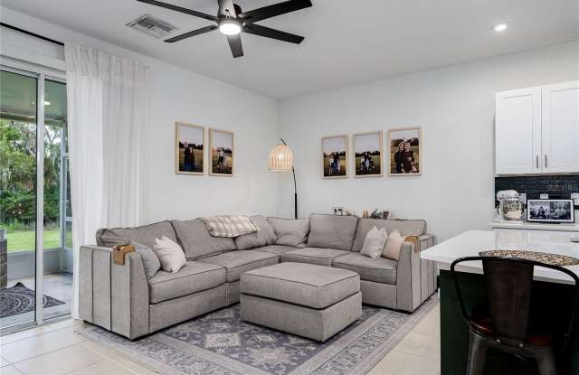 10348 OAKSIDE Drive Gallery 3