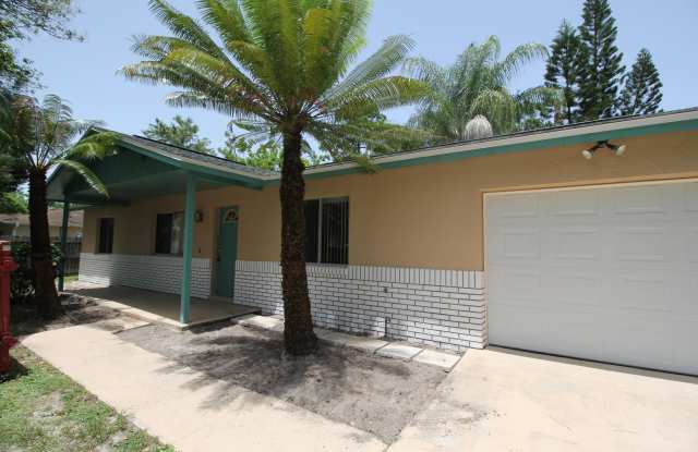 575 Escobar Avenue NW - 575 Escobar Avenue Northwest, Palm Bay, FL 32907