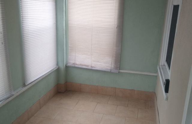 4722 Primm st. Gallery 3