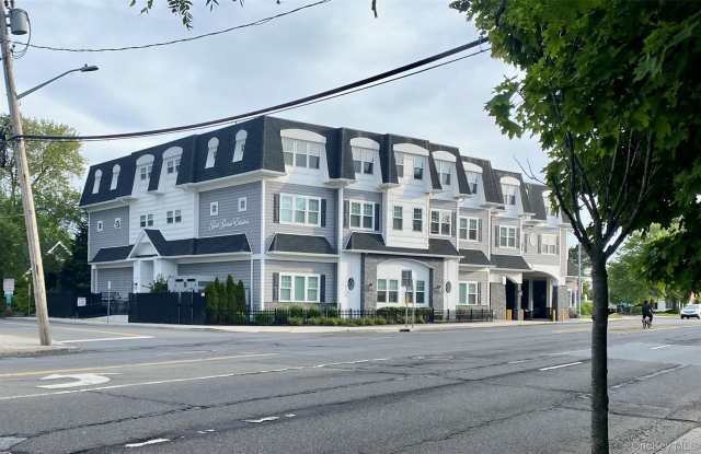 840 Montauk Highway unit: 3C photos photos