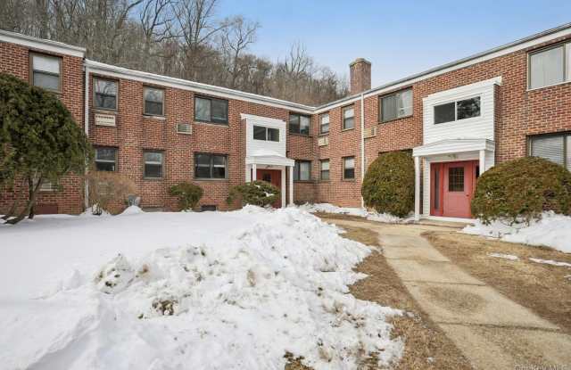 23 Lawrence Drive unit: A photos photos