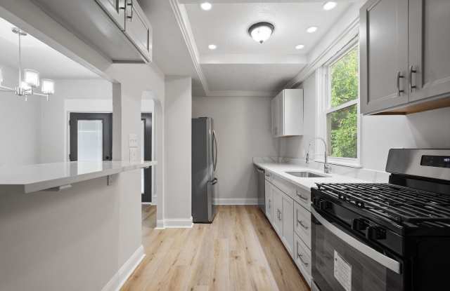 Charming 2 bedroom home in Beechview available May 1! photos photos