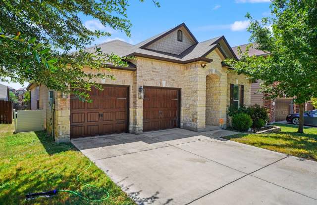 Updated Cibolo Home with Screened-In Patio - Realtor Commission: $600 Gallery 1