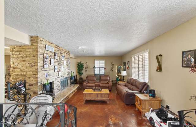 8614 Holmsely Trail Gallery 3