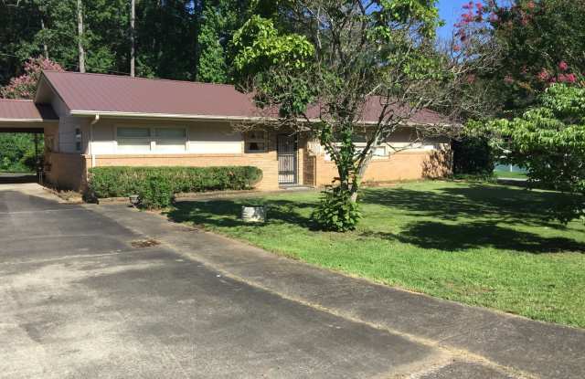 503 3rd Avenue NE - 503 3rd Avenue Northeast, Jacksonville, AL 36265