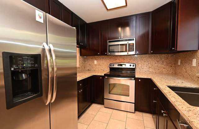 $3,625 / 3BR - GORGEOUS TOWNHOME IN CENTRAL NEWARK photos photos
