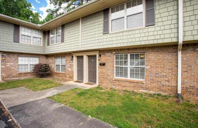 20 Villa Court SE Gallery 2