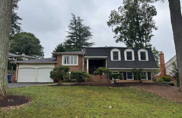 1212 FORESTWOOD Drive photos photos