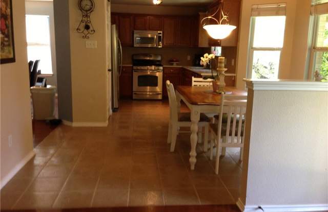 2302 Valerian Trl Gallery 4