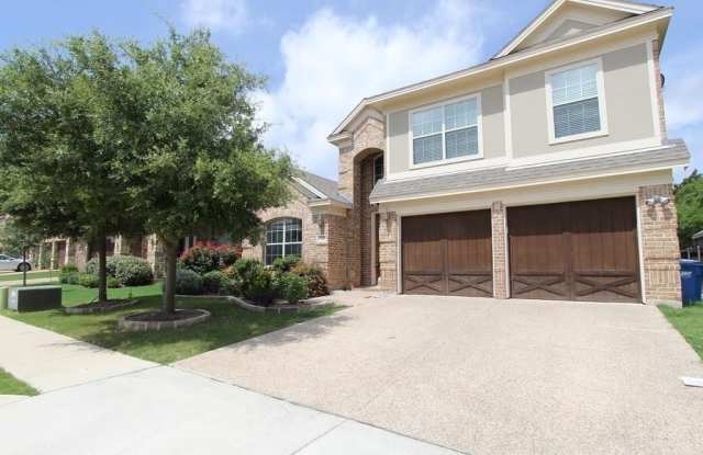 5569 Emerson Court Gallery 2