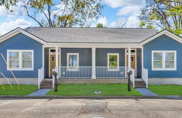 Spacious 3-Bed, 2-Bath Home in Savannah – Available Now! photos photos