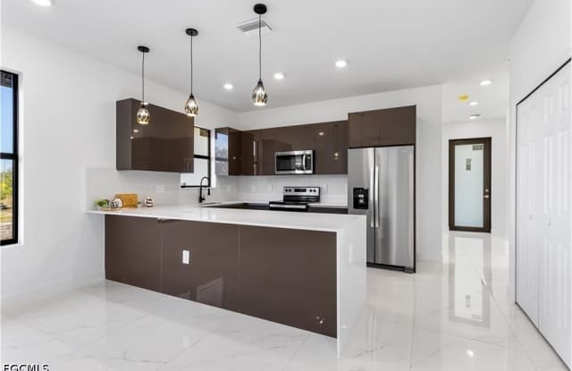 2813 50th Street SW Gallery 3