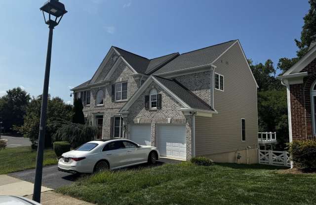 8094 PAPER BIRCH DRIVE Gallery 2