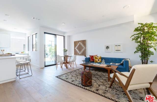 2146 Clifford St photos photos