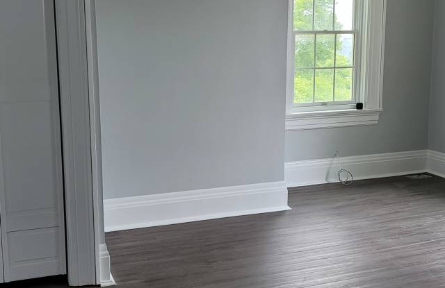 428 Sunnyside Avenue Gallery 4