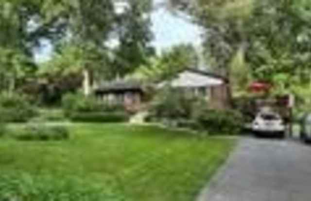 2839 CEDAREST Road Gallery 2