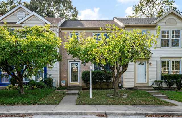 2139 COMMISSARY Circle Gallery 3