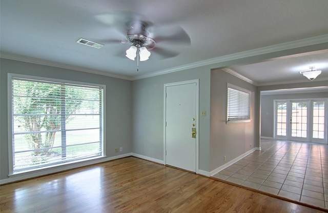 4118 Gardendale Drive Gallery 2