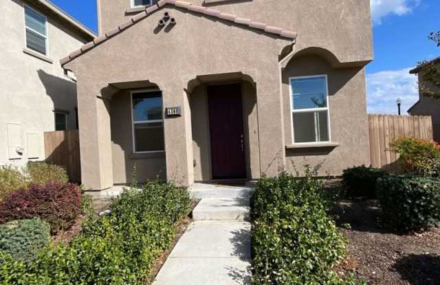 NATOMAS 3 bd/2.5 Bath Home AVAILABLE NOW photos photos