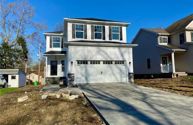 1167 Iroquois Avenue photos photos