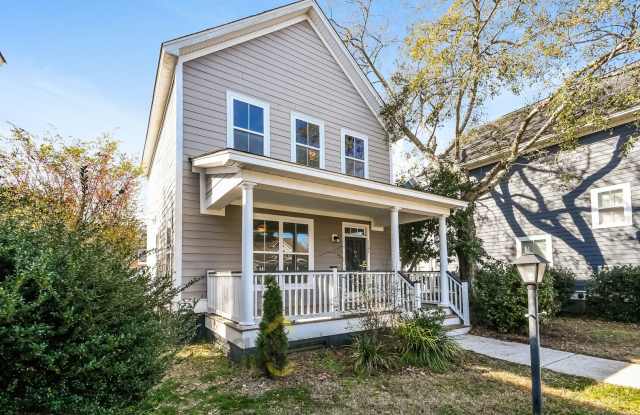 Modern 2x2.5 Living in the Heart of Park Circle photos photos