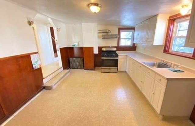 84 Winthrop Ave 2 - 84 Winthrop Avenue, Quincy, MA 02170