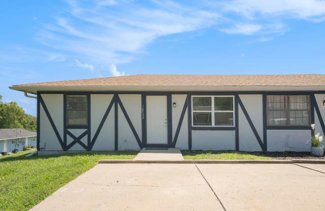 **$0 Application Fee for August!!** Beautiful 2-bedroom Duplex in the heart of Independence! photos photos