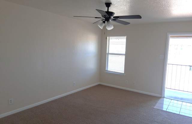1005 Circle M Drive - B Gallery 3