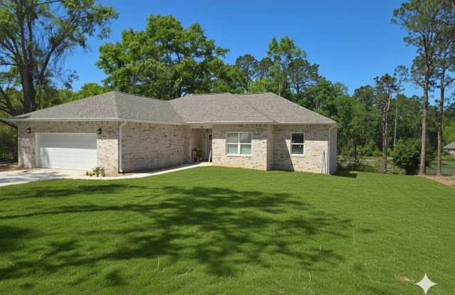 699 Pinewood Dr photos photos