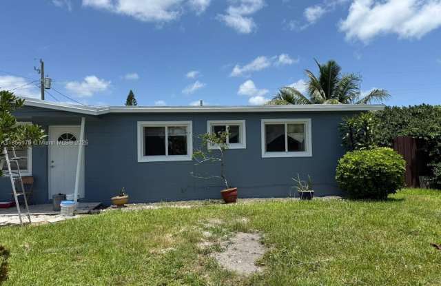 10425 SW 152nd St photos photos