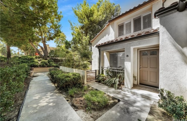 8 Corsica Drive - 8 Corsica Drive, Newport Beach, CA 92660