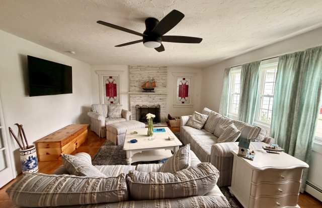 43 Airport Dr Gallery 2