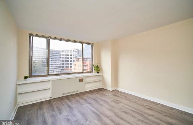 1101 ARLINGTON BOULEVARD Gallery 4
