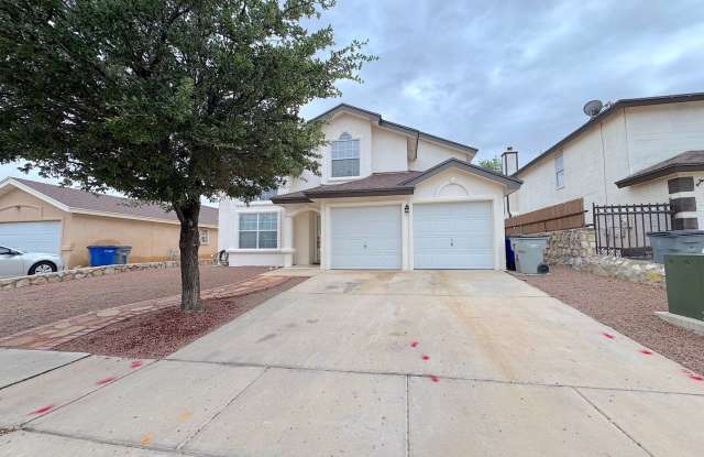 East El Paso Split Tri-Level 3 bed/2 bath Refrig A/C with bonus loft! photos photos