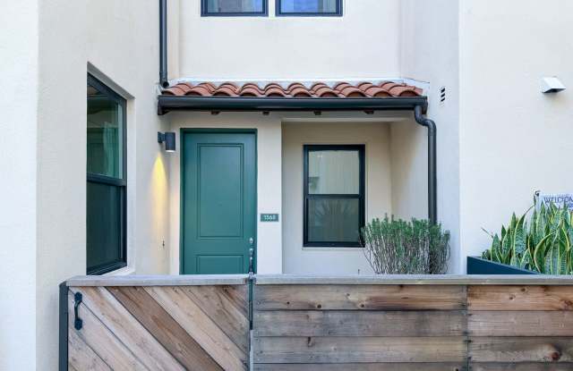 4 Bedroom + 3 Bathroom Townhome | Midtown Ventura | Unfurnished Gallery 3