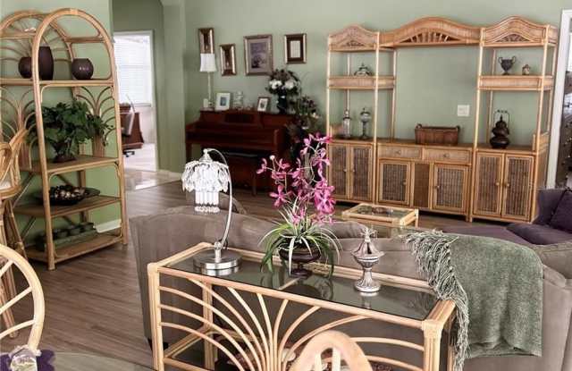 2205 CALEDONIAN Street Gallery 3