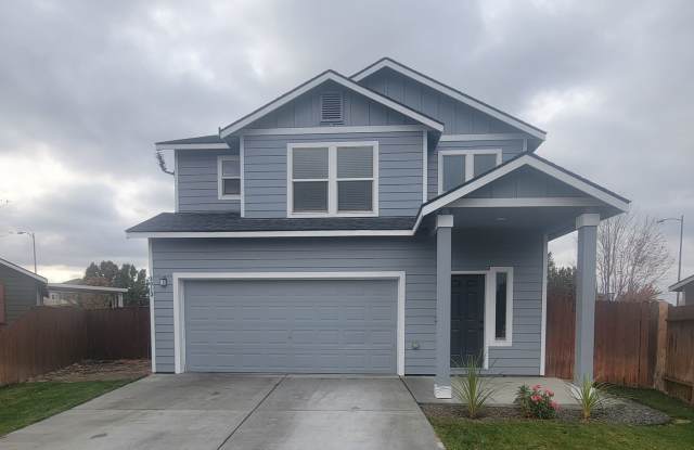 3-Bed, 2.5-Bath Home Near Columbia Center Blvd with Patio  Fireplace - 8013 West 5th Avenue, Kennewick, WA 99336