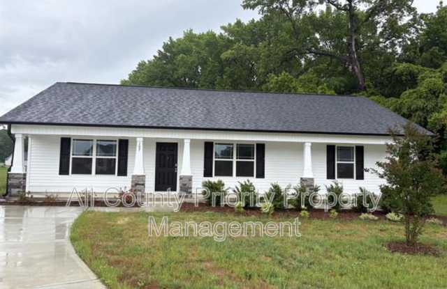 107 Faucette Dr photos photos