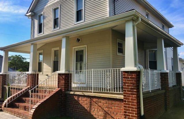 1557 CHICHESTER AVENUE - 1557 Chichester Avenue, Linwood, PA 19061
