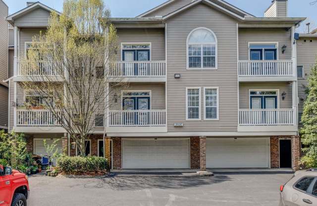 Rental Price Drop! OPTION FOR UNFURNISHED OR FULLY FURNISHED 2 BED 2 BATH TOWNHOME IN GREENHILLS $2250 PER MONTH. - 2007 Stokes Lane, Nashville, TN 37215