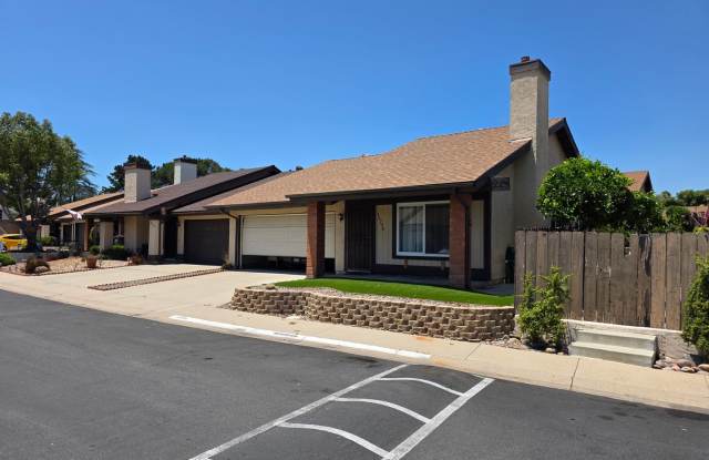 Quiet 3 bedroom 2 bath home in Poway in cul-de-sac in Poway school district photos photos