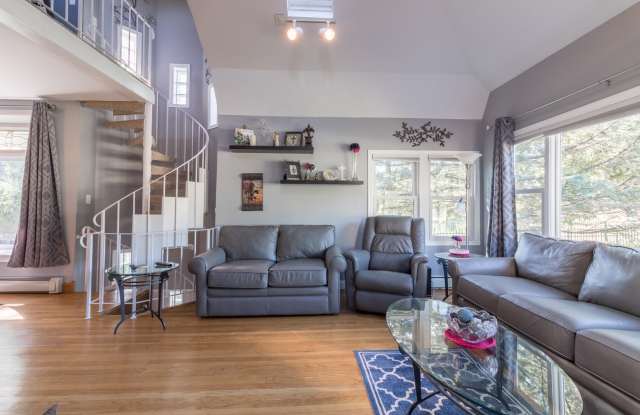 15847 Lavergne Avenue Gallery 2