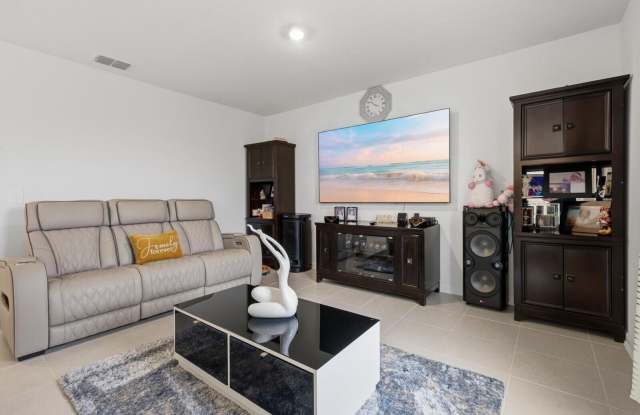 4789 Katrina Drive Gallery 4