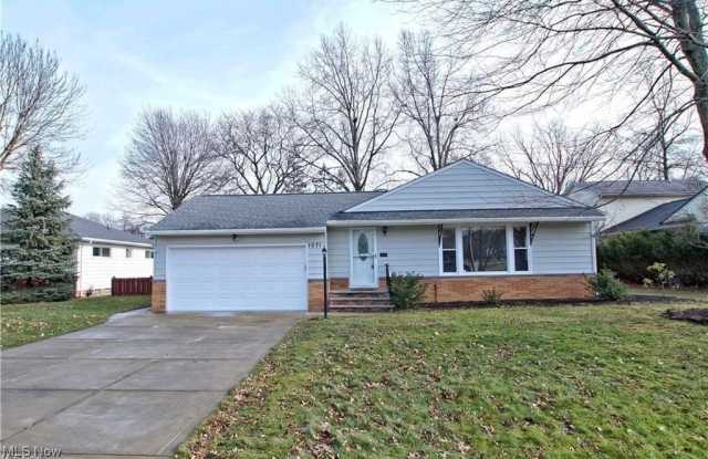 1071 Cranbrook Drive photos photos