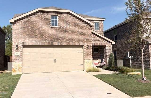 337 Glenwick Lane Gallery 2