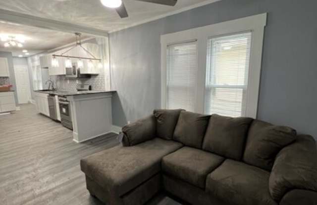 216 Bassett St Apt 11 Gallery 2