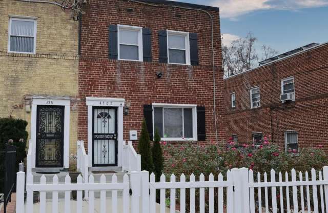 4709 JAY Street NE photos photos