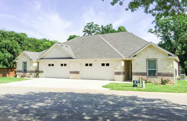 Savannah Court Luxury Townhomes photos photos