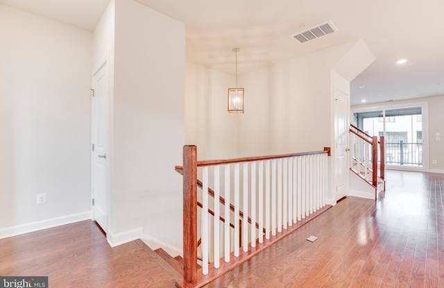 44650 PROVINCETOWN DRIVE Gallery 2