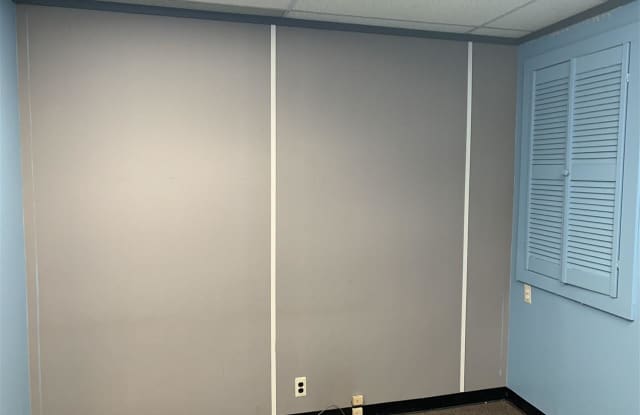 8296 E 12 Mile Gallery 2